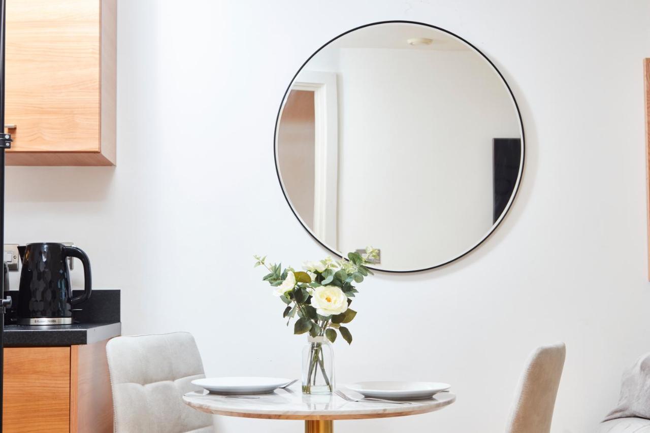 Deluxe City Centre Apt Balcony View& Free Parking! Appartement Leeds  Buitenkant foto