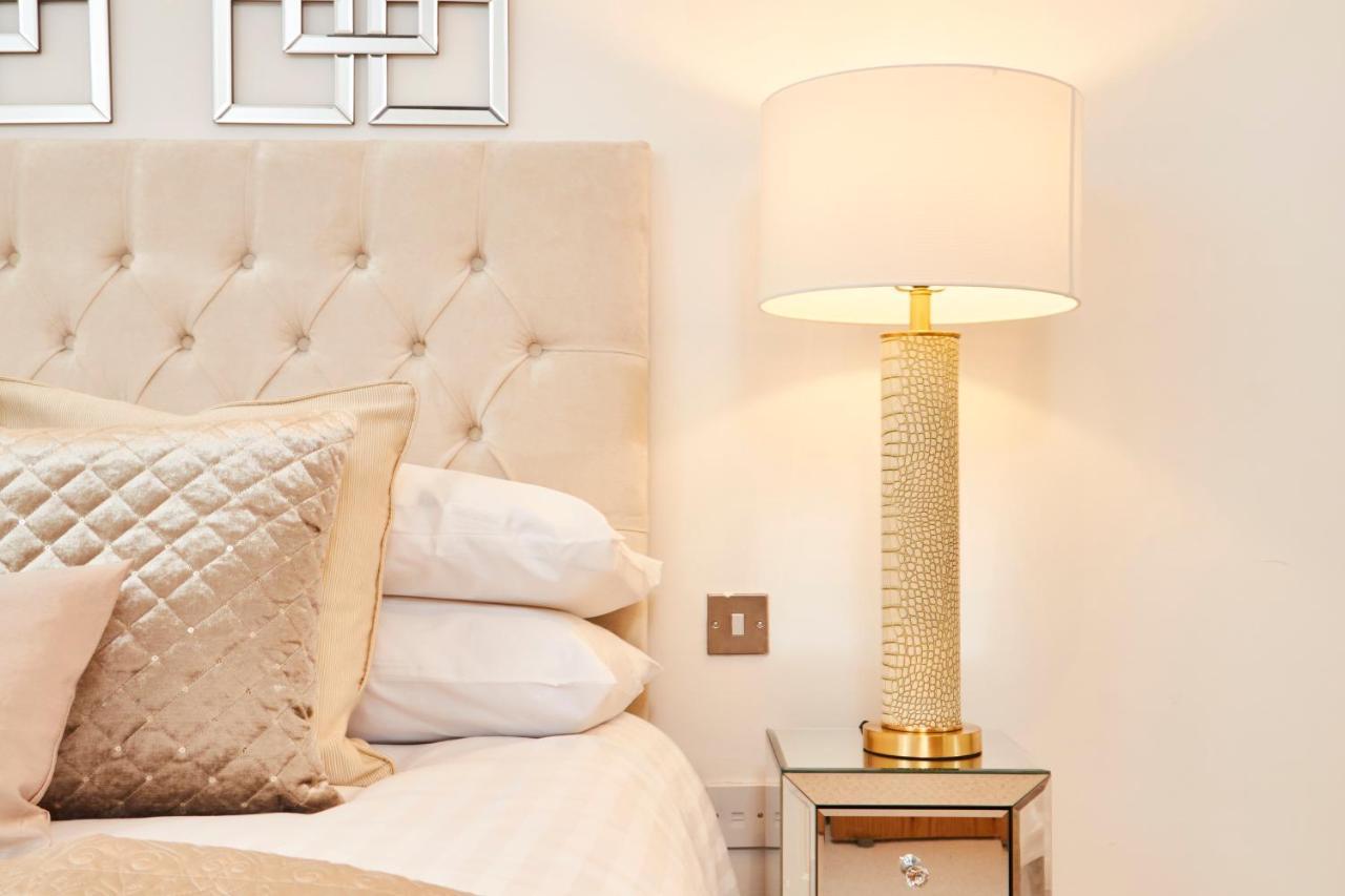 Deluxe City Centre Apt Balcony View& Free Parking! Appartement Leeds  Buitenkant foto