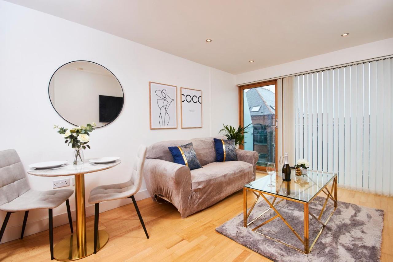 Deluxe City Centre Apt Balcony View& Free Parking! Appartement Leeds  Buitenkant foto