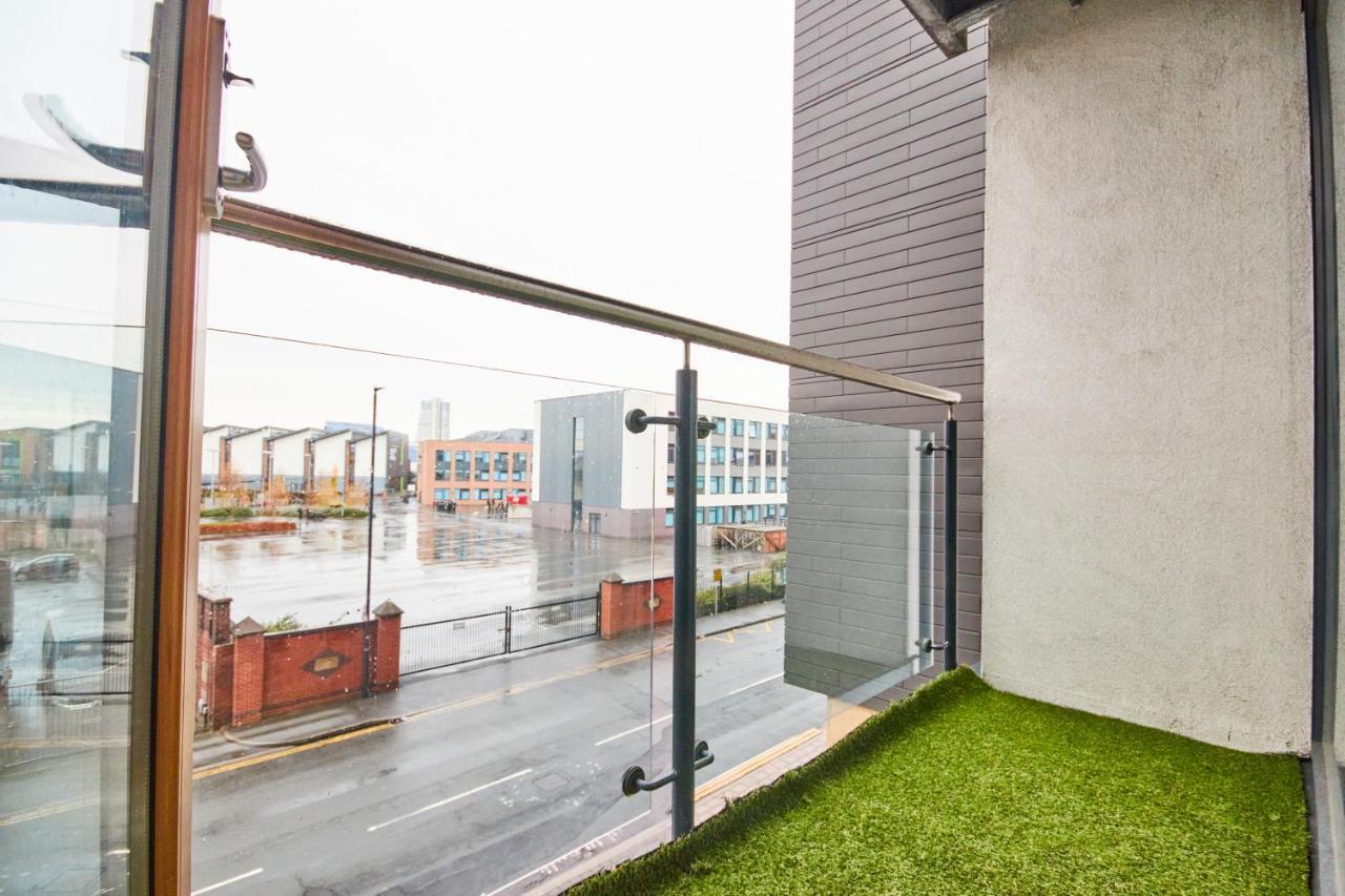 Deluxe City Centre Apt Balcony View& Free Parking! Appartement Leeds  Buitenkant foto